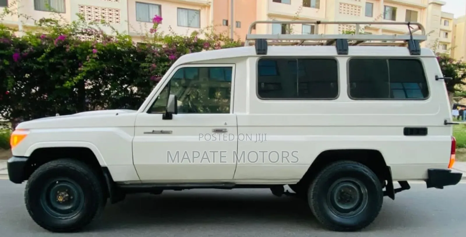 Toyota Land Cruiser 100 4.2 2008 White