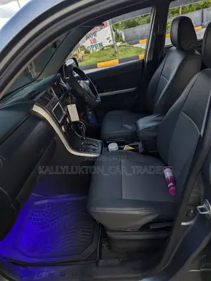 Suzuki Escudo 2005 Gray