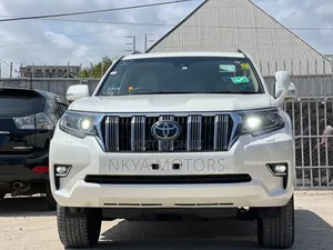 Toyota Land Cruiser Prado 2022 White