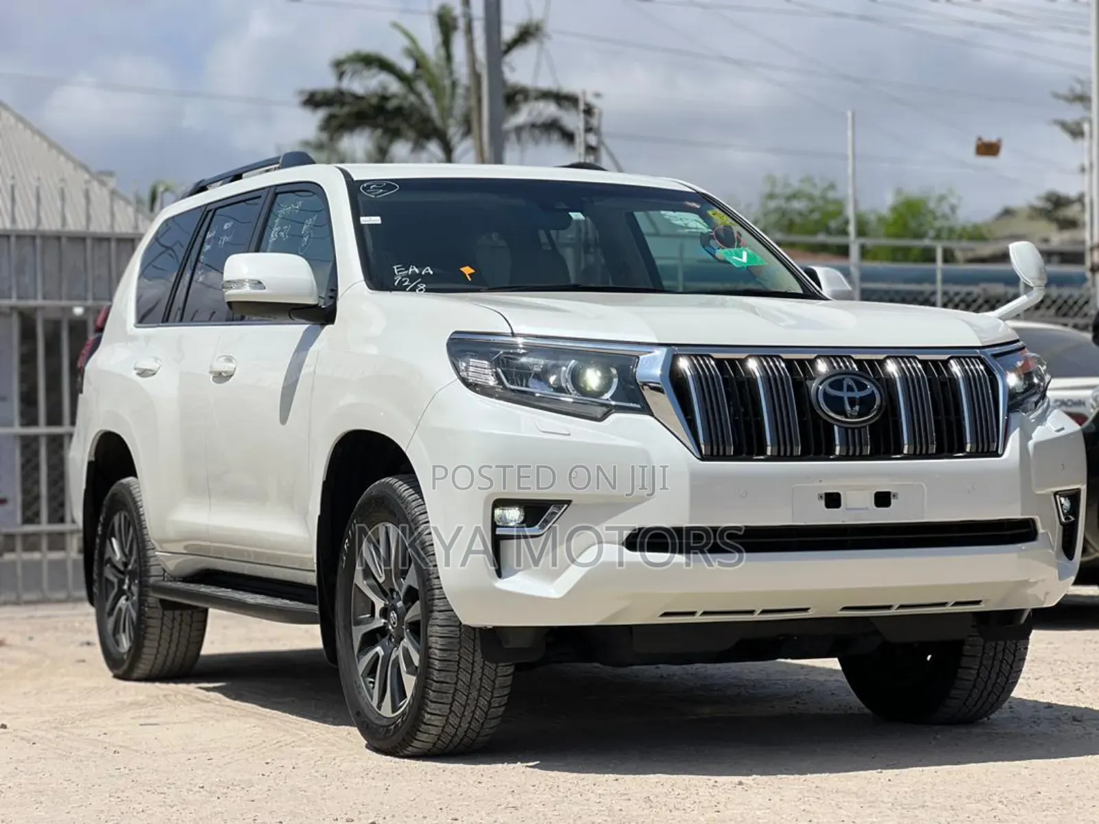 Toyota Land Cruiser Prado 2022 White