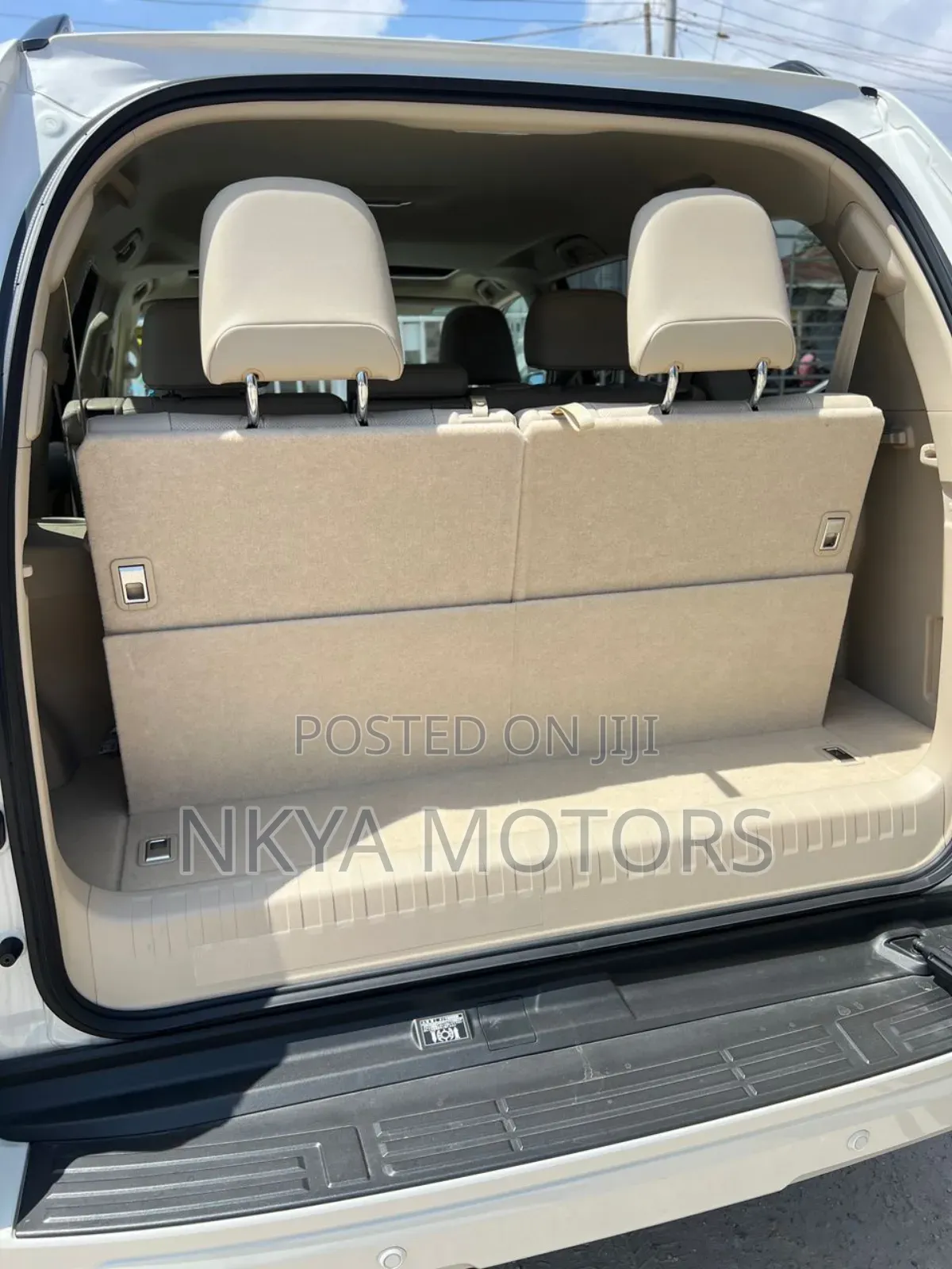 Toyota Land Cruiser Prado 2022 White