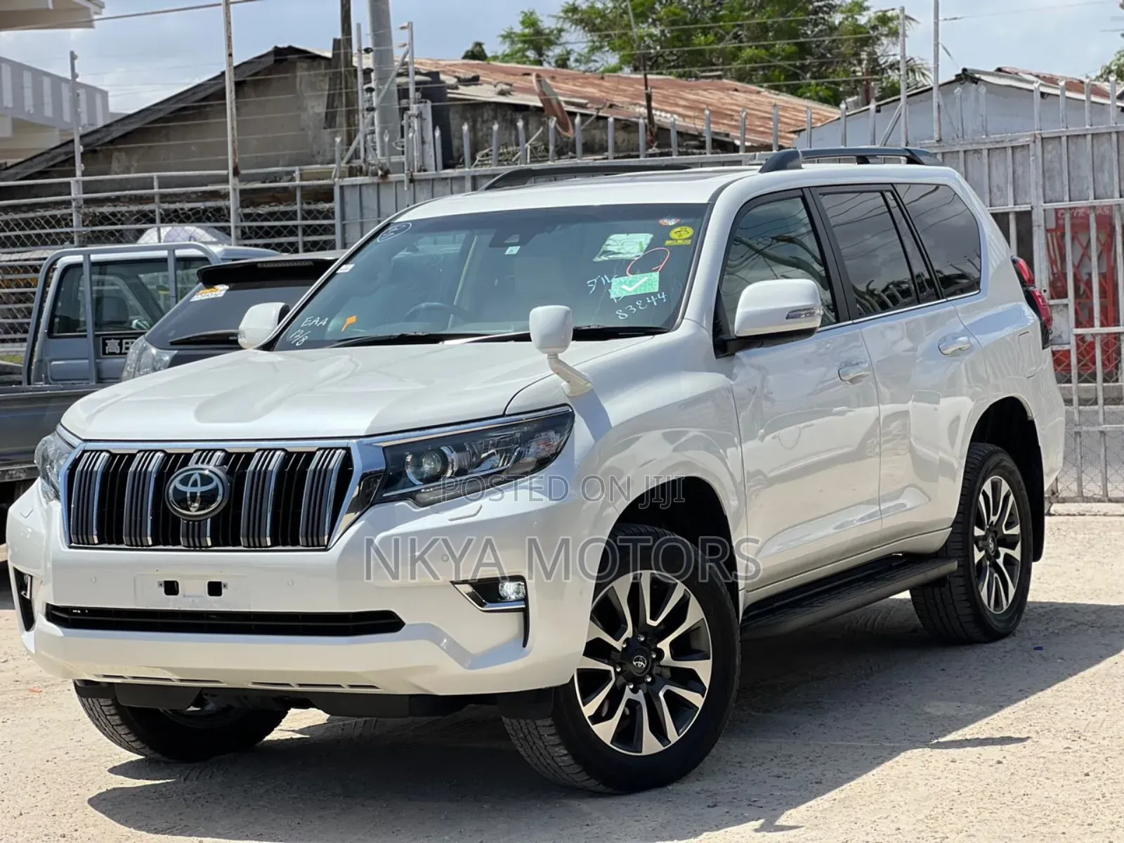 Toyota Land Cruiser Prado 2022 White