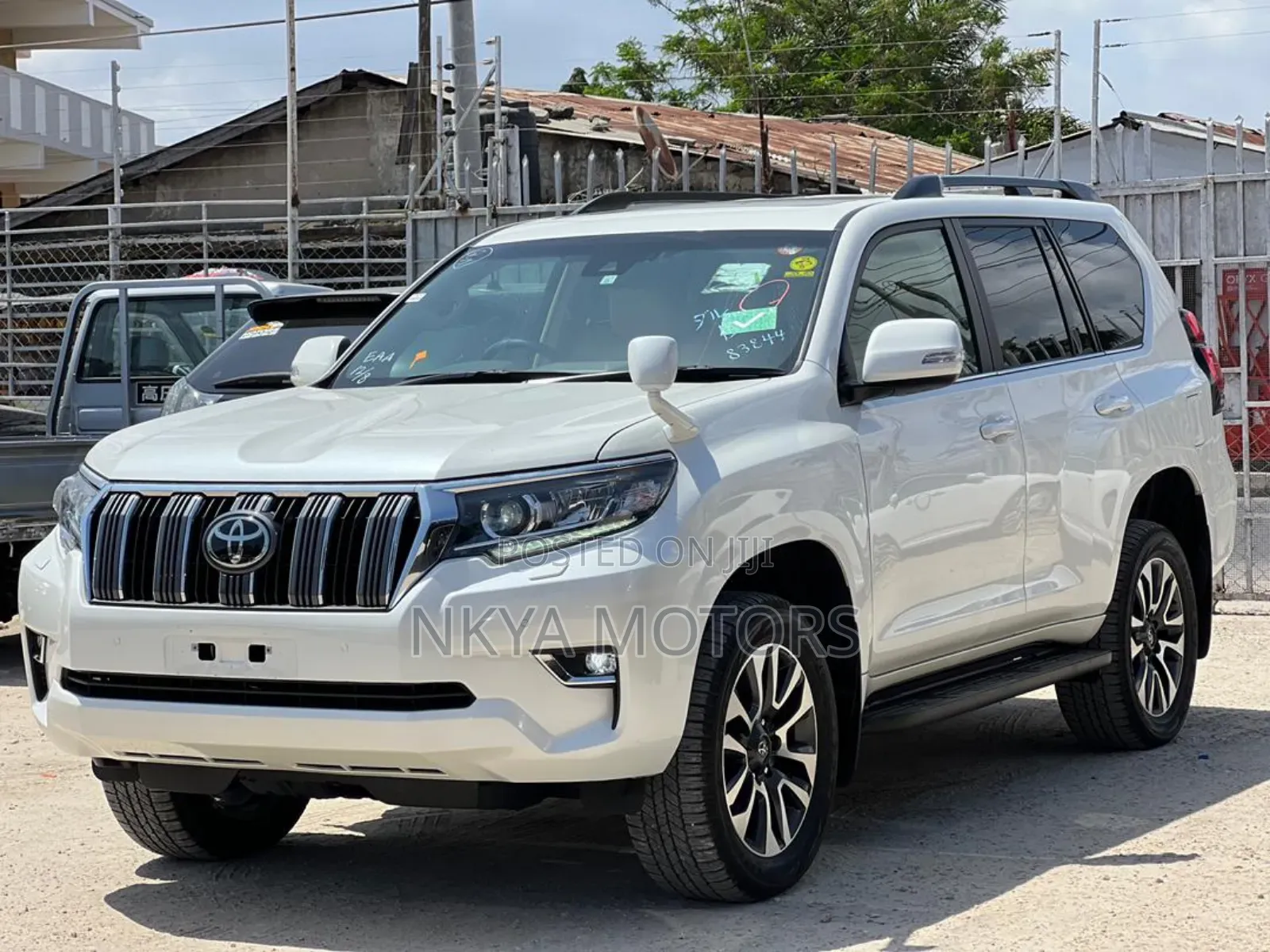 Toyota Land Cruiser Prado 2022 White