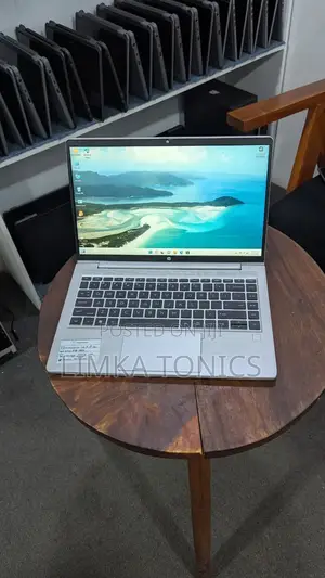New Laptop HP ProBook 440 G8 8GB Intel Core I5 SSD 256GB