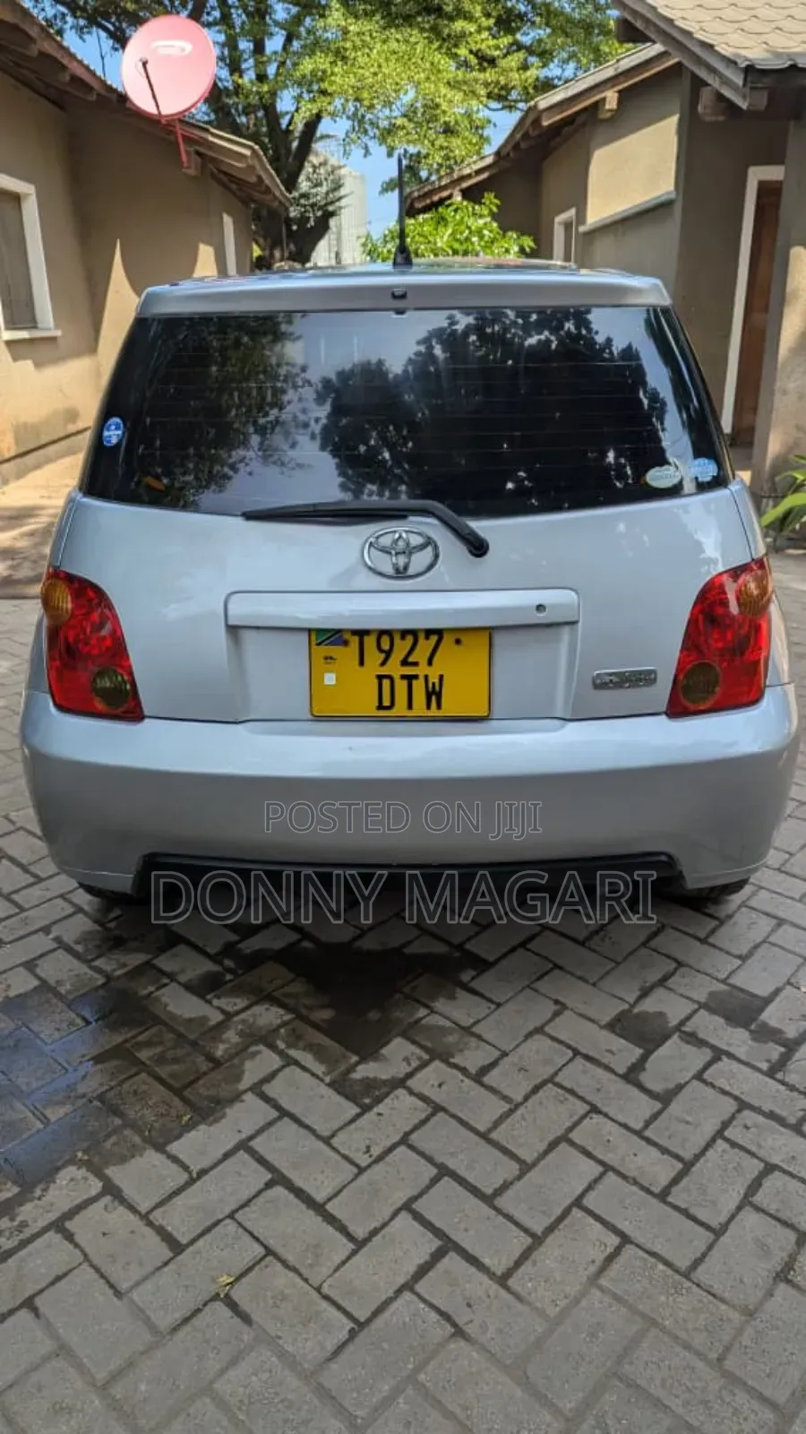Toyota IST 2005 Silver
