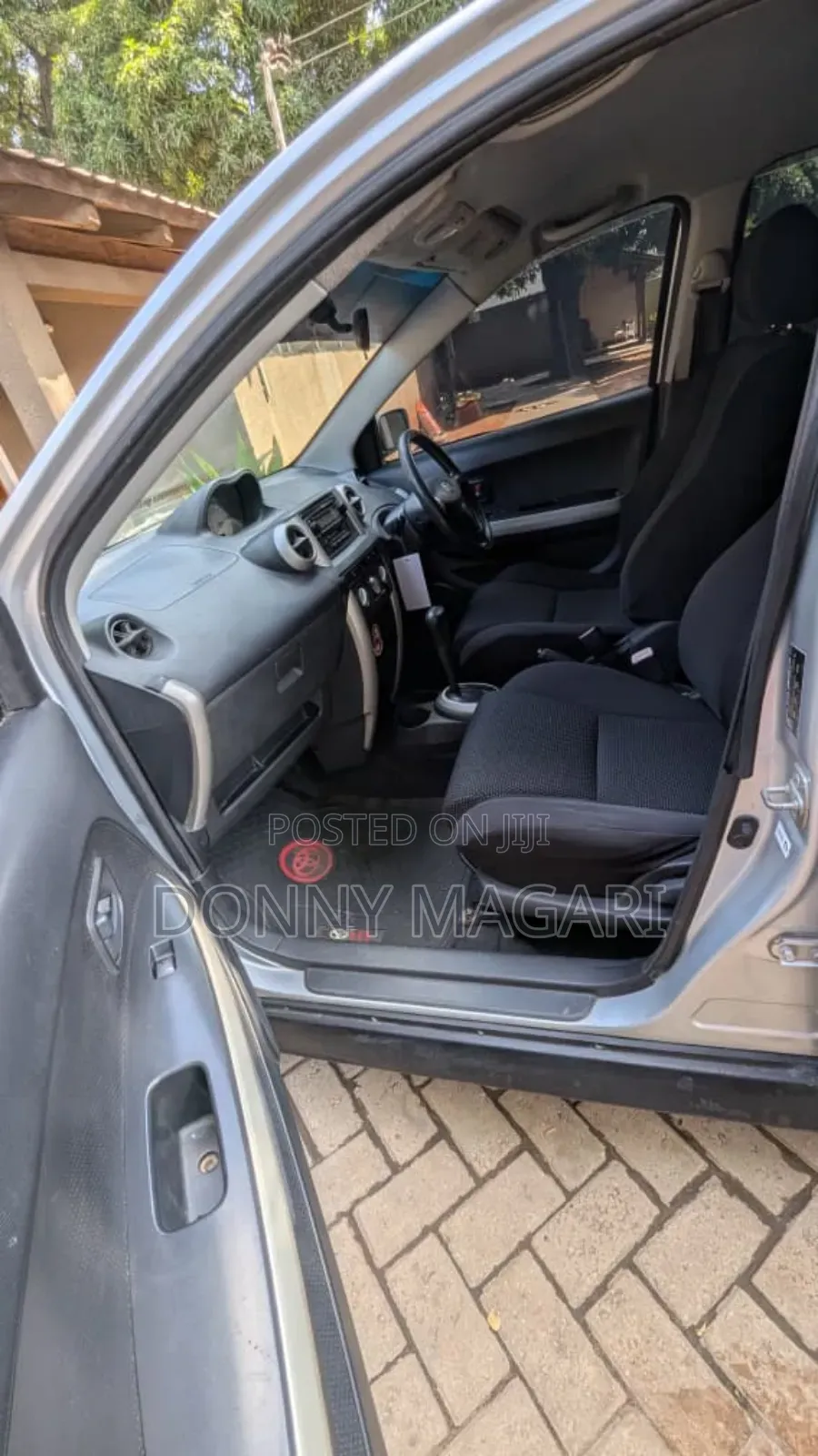Toyota IST 2005 Silver