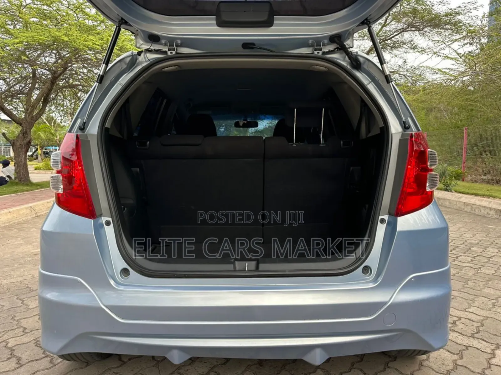 Honda Fit Automatic 2010 Blue