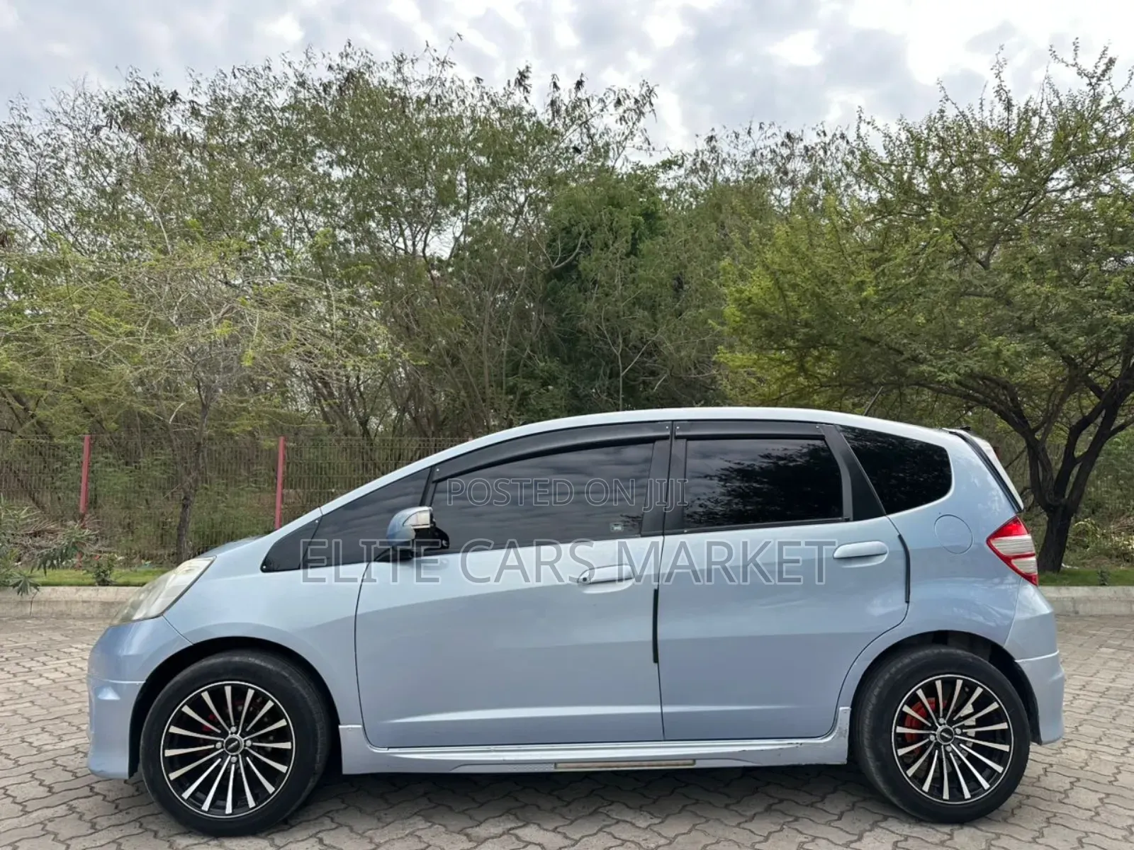 Honda Fit Automatic 2010 Blue
