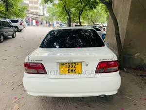 Toyota Carina 1.5 FWD Sedan 2000 White