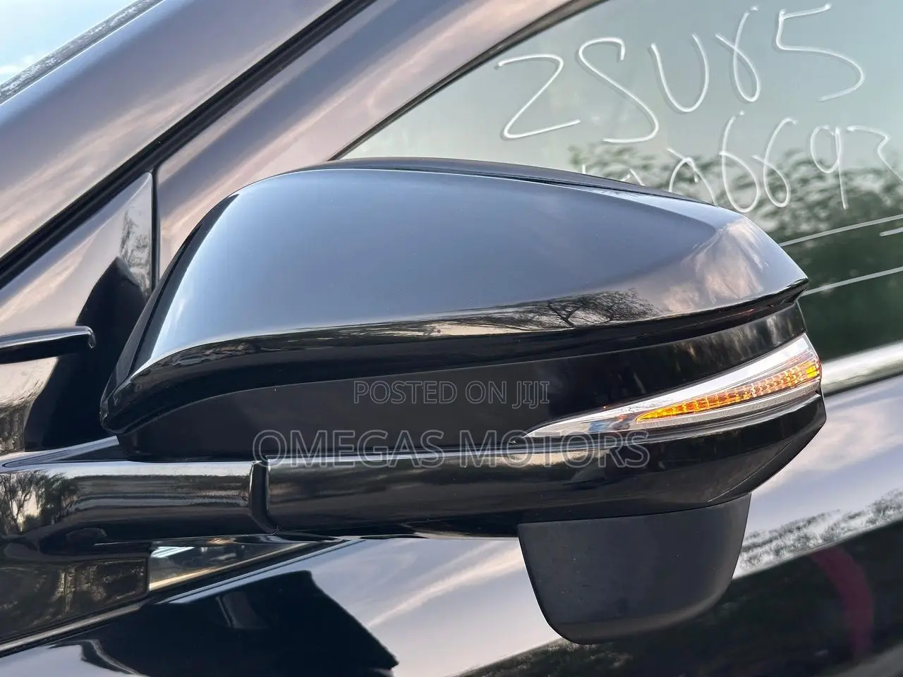 Toyota Harrier 2.0 2015 Black