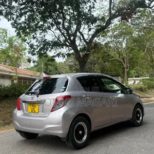 Toyota Vitz 1.0 FWD 3dr 2006 Silver