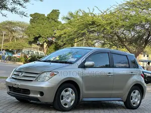 Toyota IST 2003 Beige
