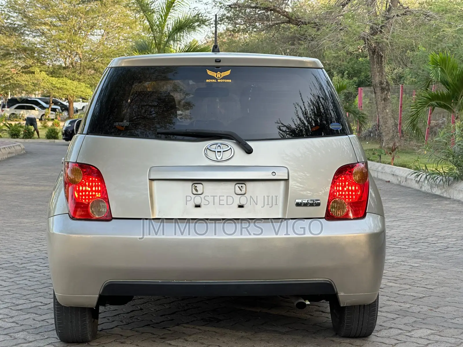 Toyota IST 2003 Beige