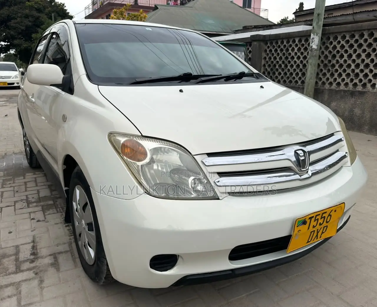 Toyota IST 2005 White