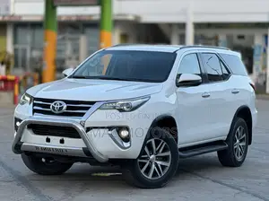 Toyota Fortuner 2.8 D AWD 2019 White