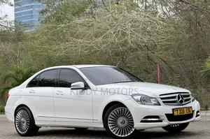Mercedes-Benz C-Class 2012 Pearl