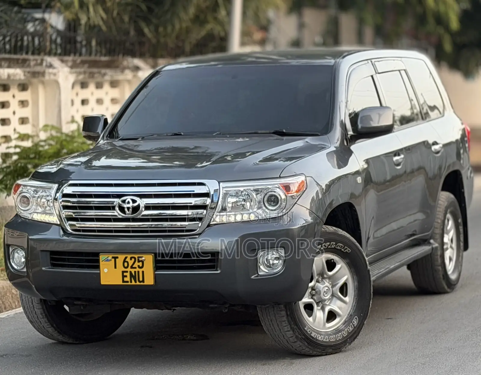 Toyota Land Cruiser 4.5 V8 VXR 2013 Gray