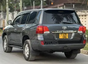 Toyota Land Cruiser 4.5 V8 VXR 2013 Gray