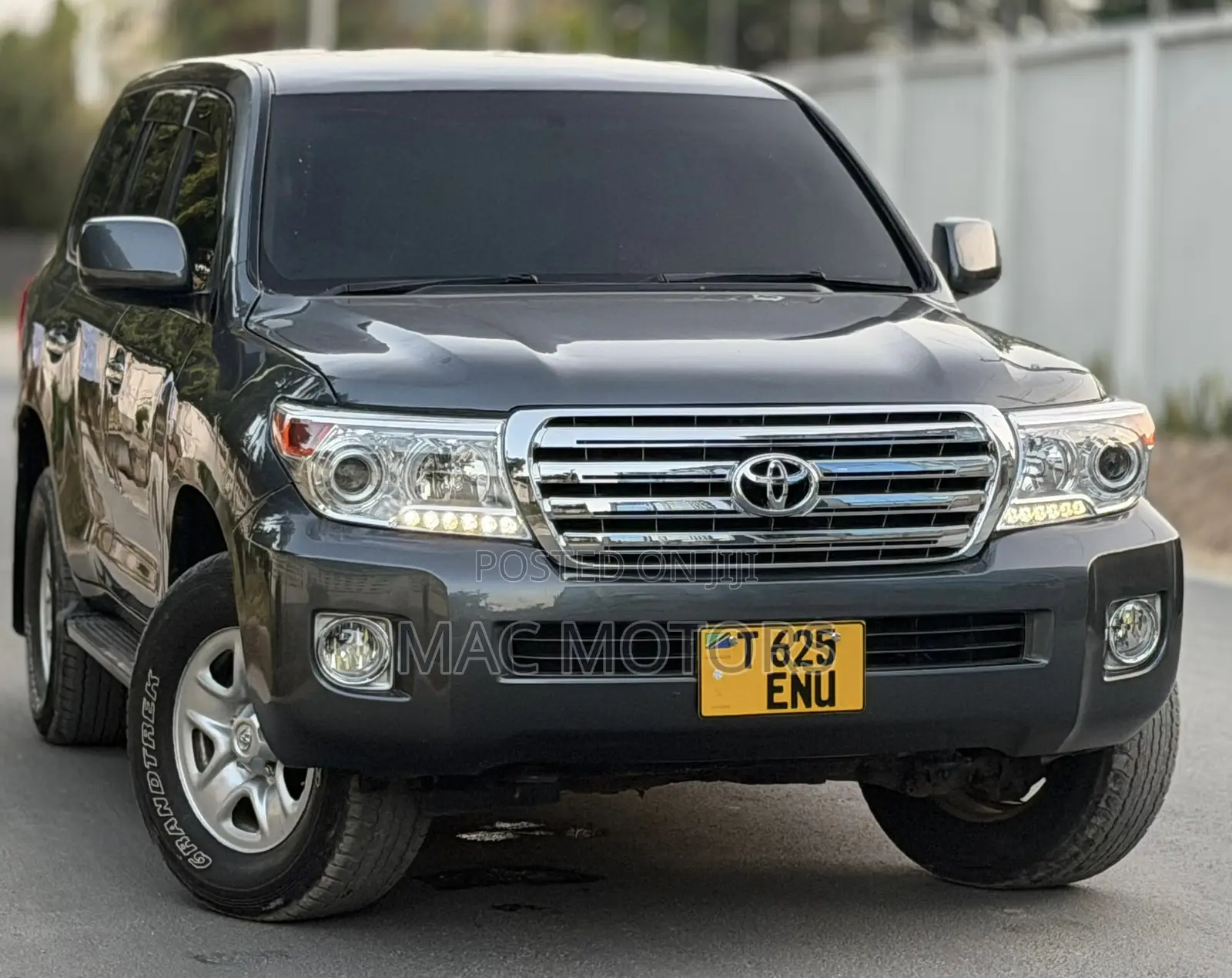 Toyota Land Cruiser 4.5 V8 VXR 2013 Gray