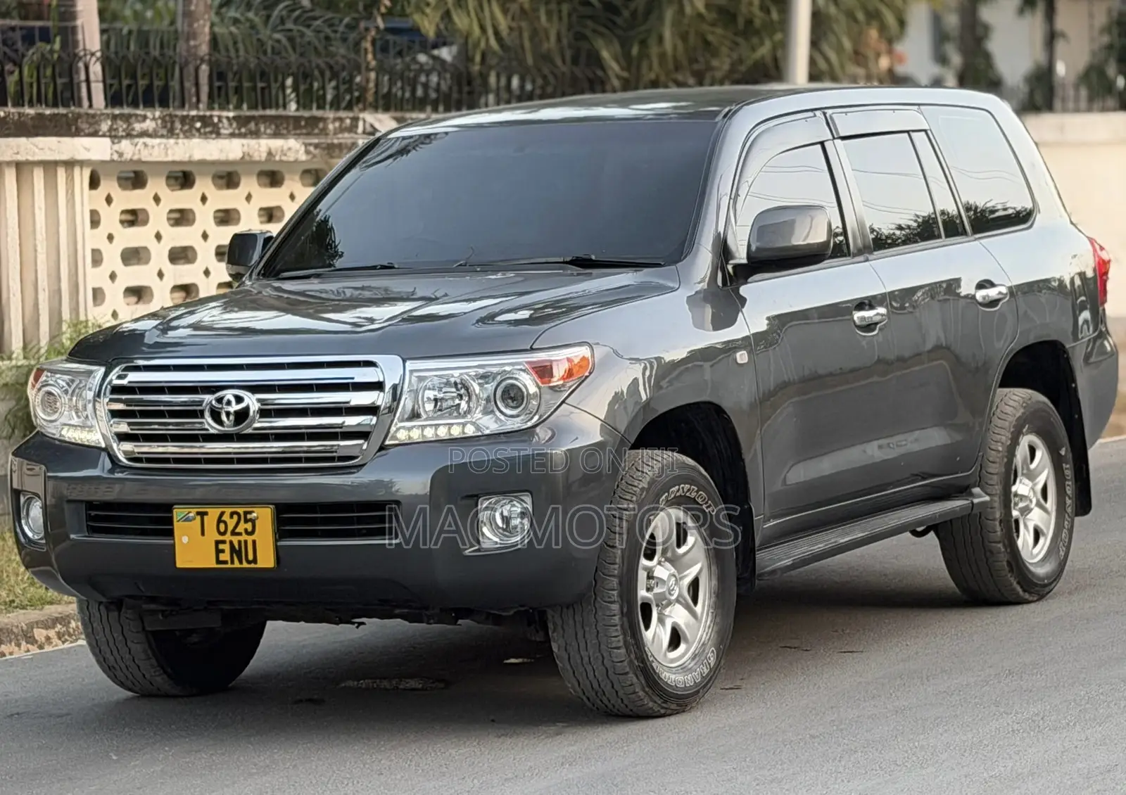 Toyota Land Cruiser 4.5 V8 VXR 2013 Gray