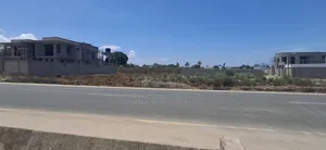 Kiwanja Kinauzwa Mbweni :