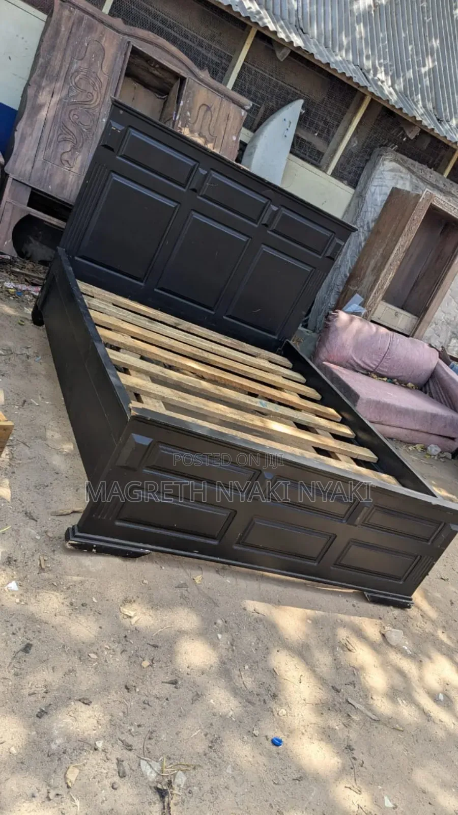 Nauza Kitanda Cha Kisasa Used Like New 5/6