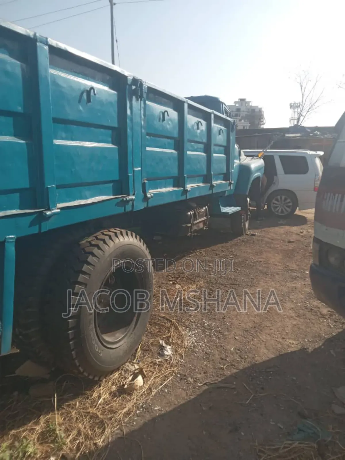 Isuzu Tipa