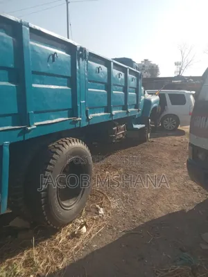 Isuzu Tipa