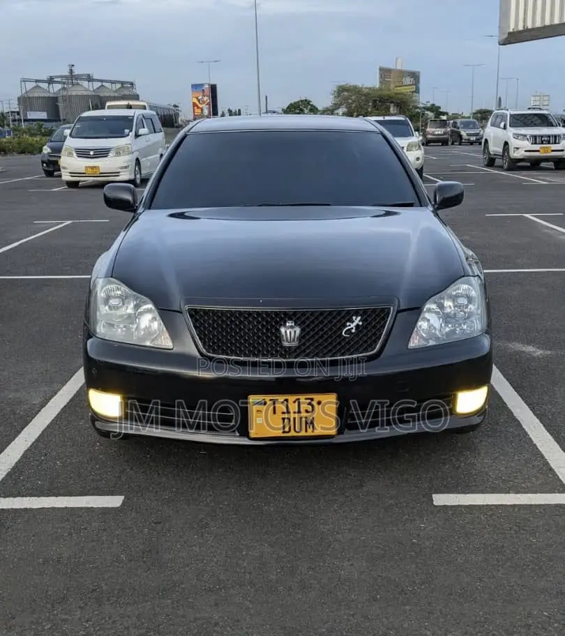 Toyota Crown 2004 Black