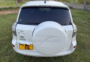 Toyota RAV4 2007 White