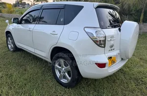 Toyota RAV4 2007 White