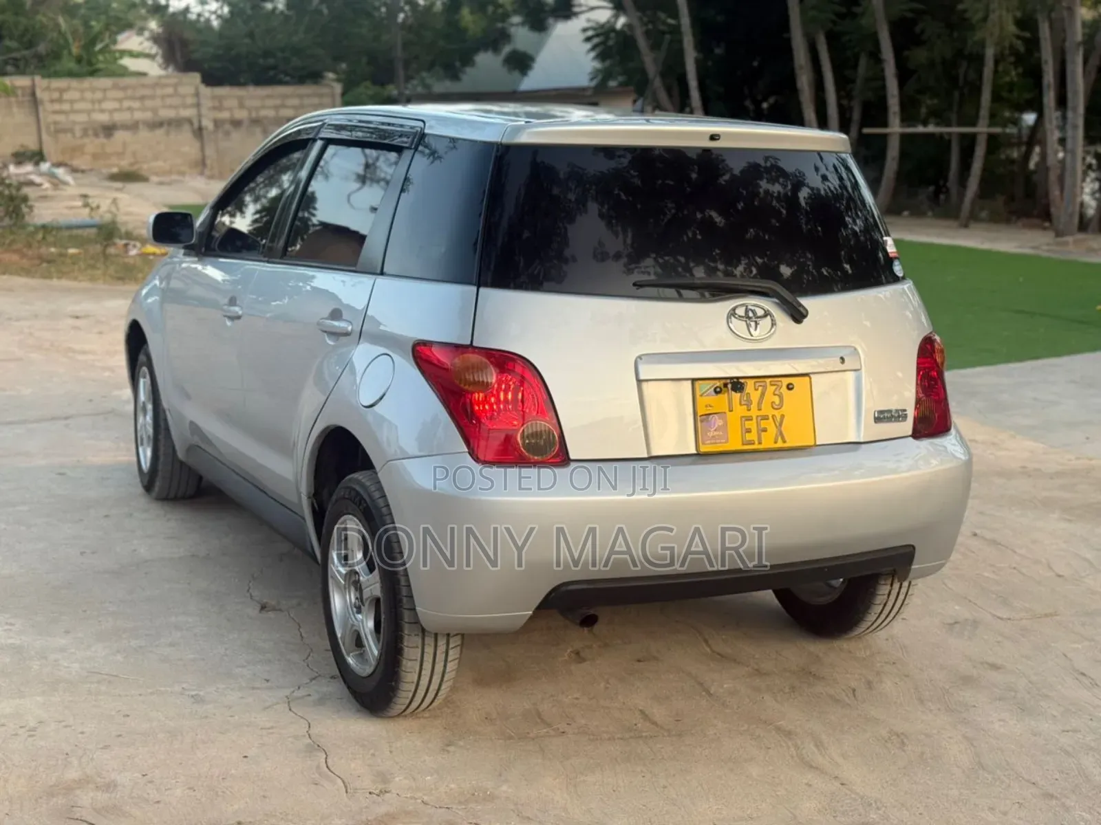 Toyota IST 2004 Silver