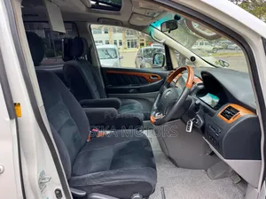 Toyota Vellfire 2010 White