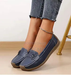 Flat Shoes for Ladies