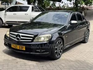 Mercedes-Benz C200 2009 Black
