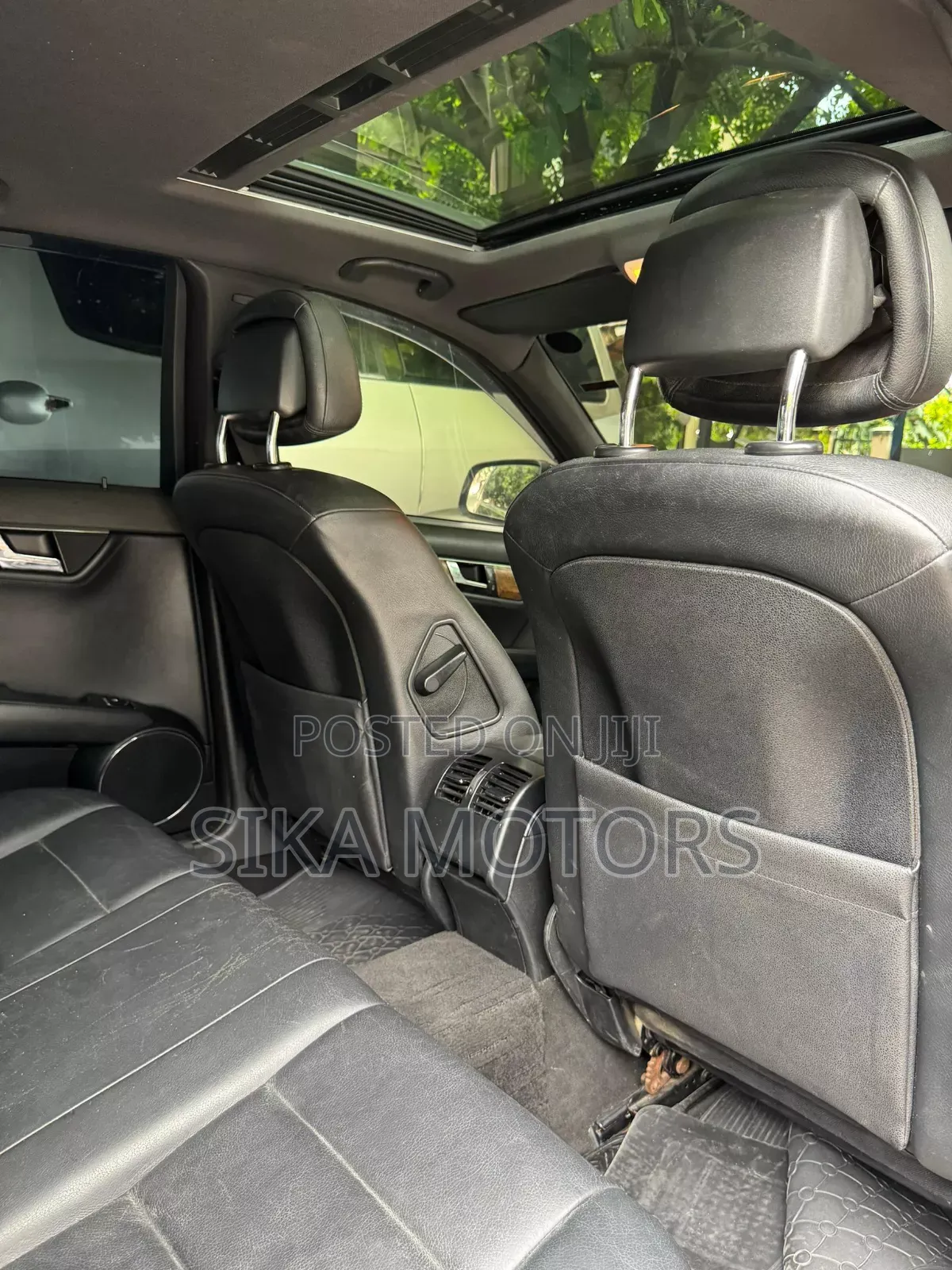 Mercedes-Benz C200 2009 Black