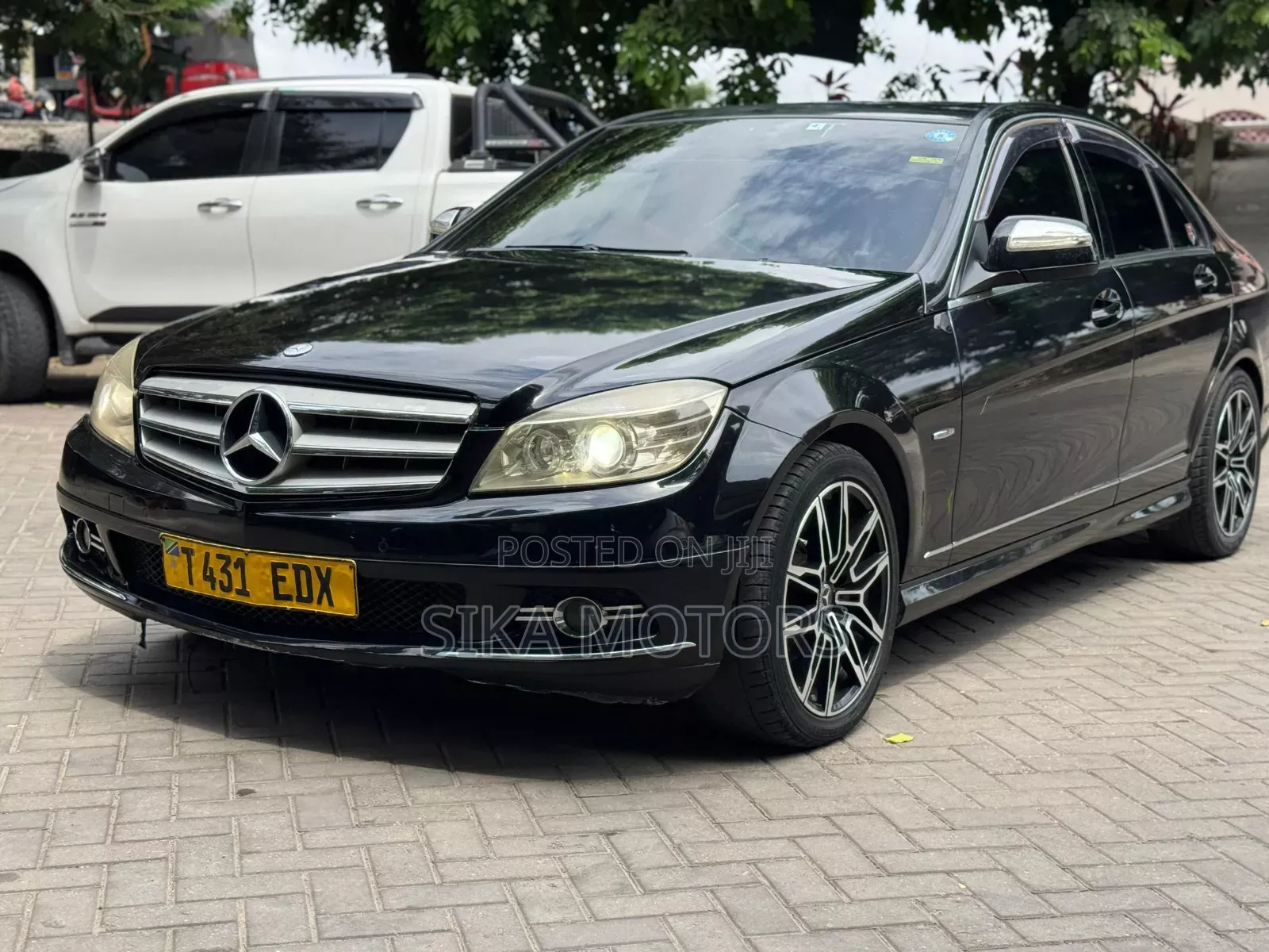Mercedes-Benz C200 2009 Black