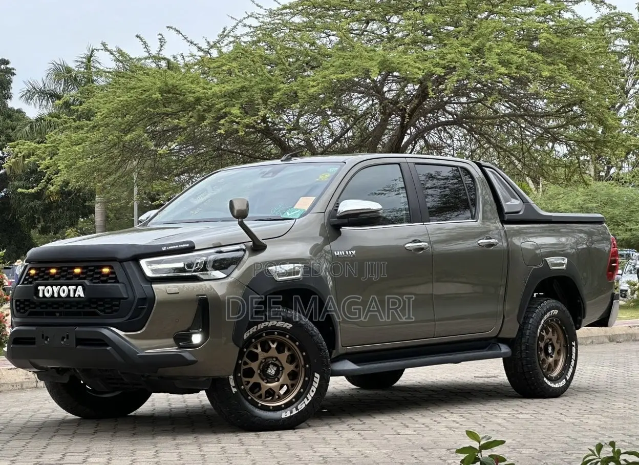Toyota Hilux Revo Double Cab Deisel 2.4 AWD 2022