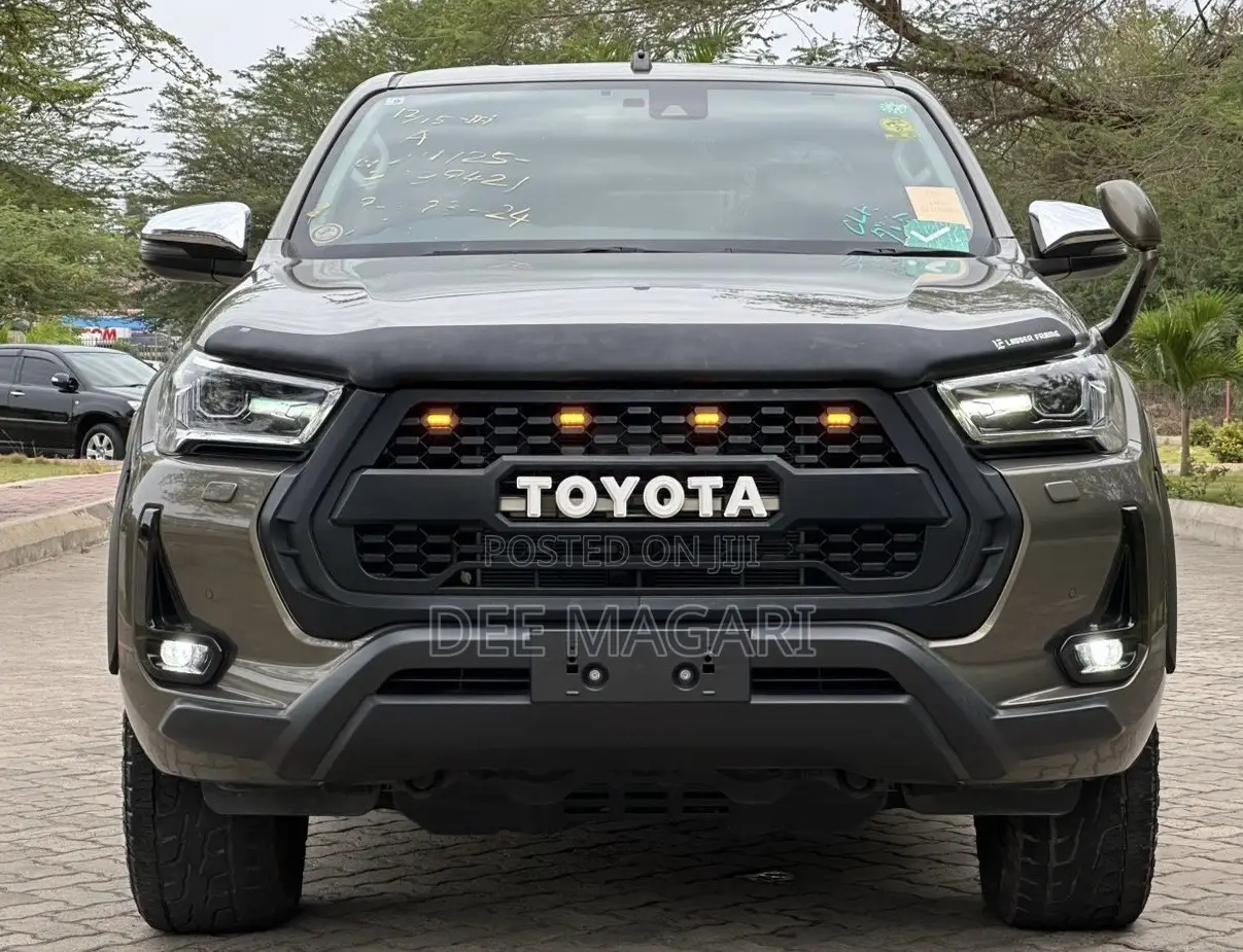 Toyota Hilux Revo Double Cab Deisel 2.4 AWD 2022