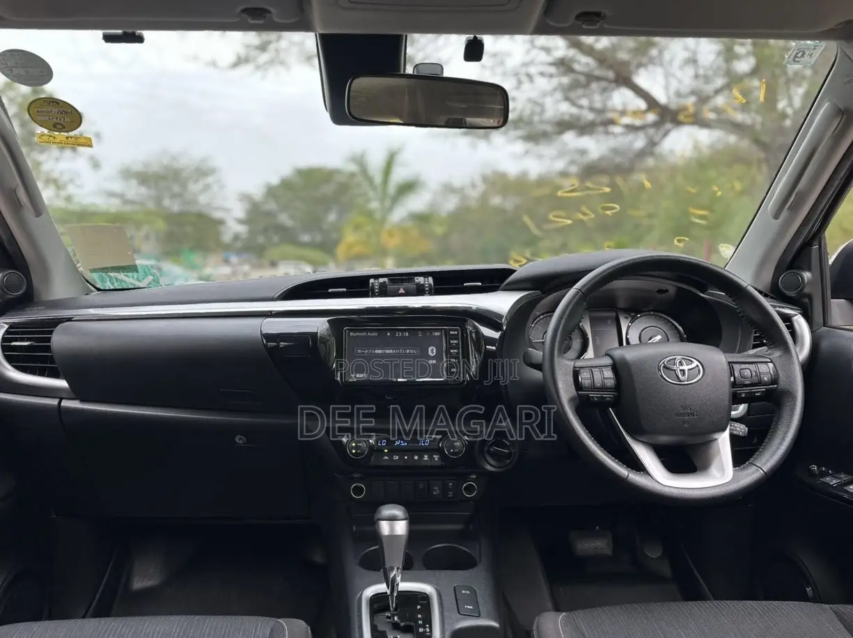 Toyota Hilux Revo Double Cab Deisel 2.4 AWD 2022