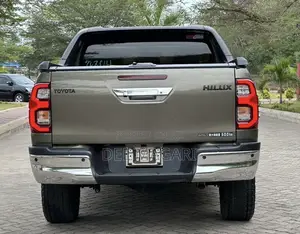 Toyota Hilux Revo Double Cab Deisel 2.4 AWD 2022