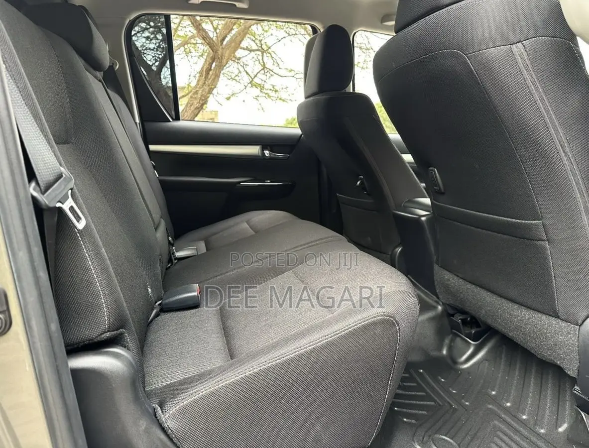 Toyota Hilux Revo Double Cab Deisel 2.4 AWD 2022