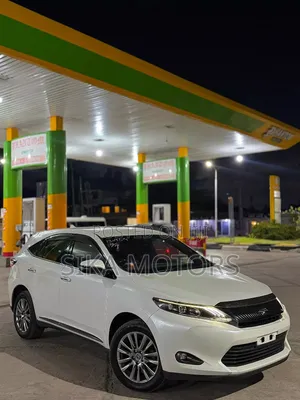 Toyota Harrier 2.0 4WD 2015 White