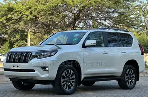 Toyota Land Cruiser Prado 2023 White