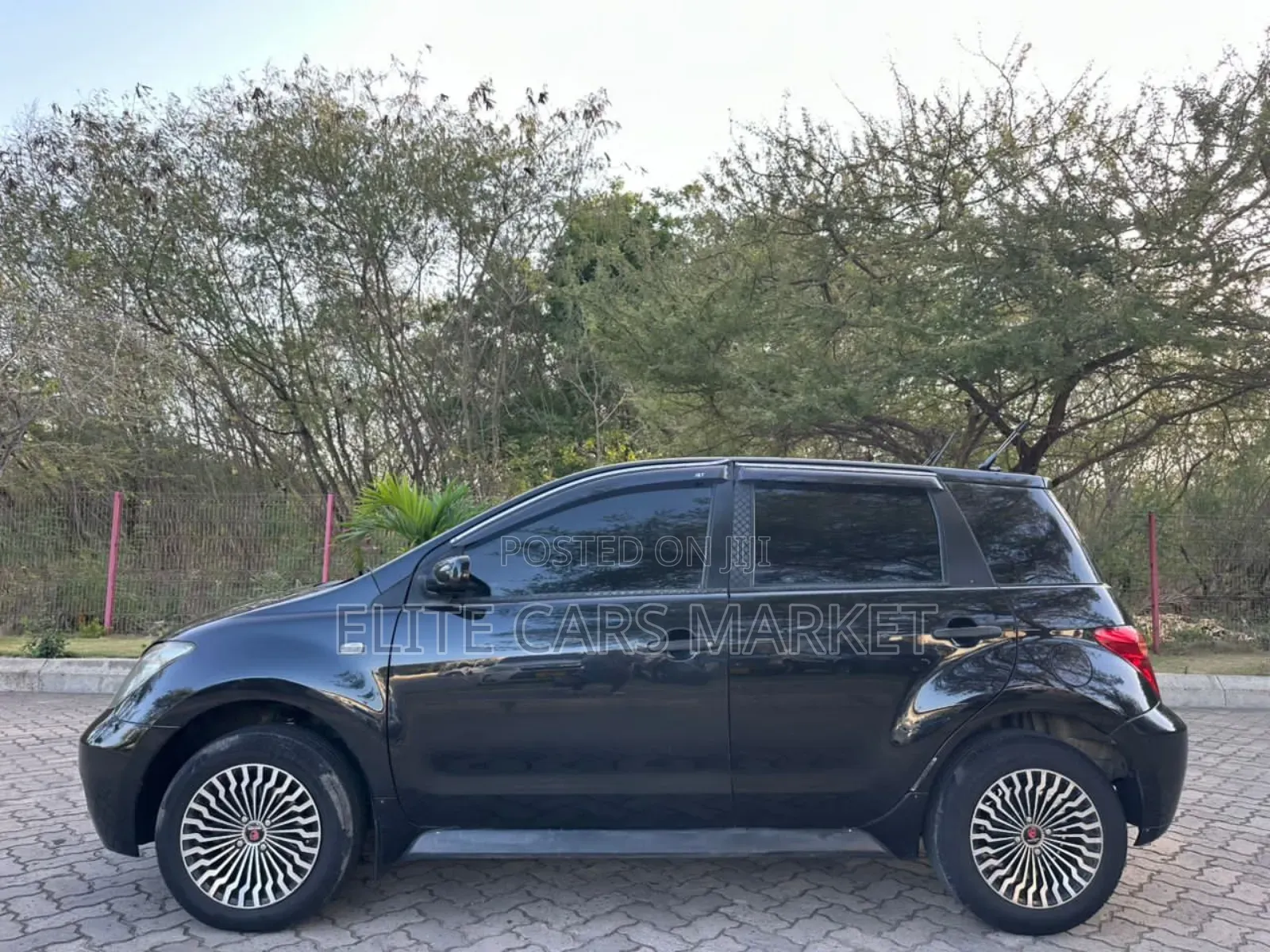 Toyota IST 2004 Black