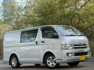 Toyota HiAce 2009 Silver