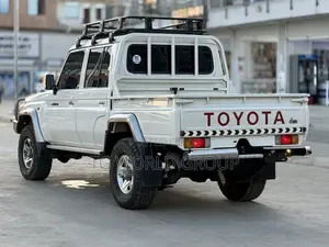 Toyota Land Cruiser 79 Series 2019 White