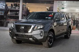 Nissan Navara 2022 Gray