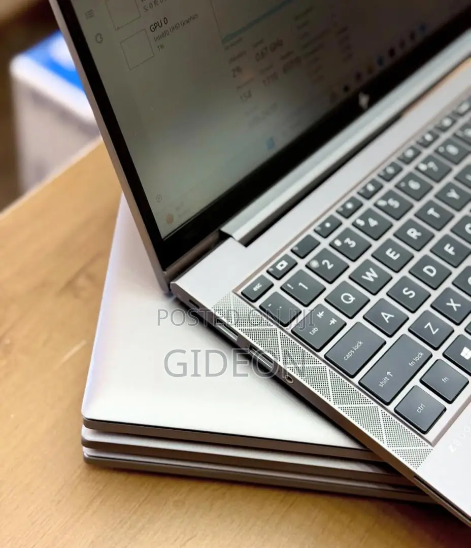 Laptop HP ZBook Firefly 14 G7 16GB Intel Core I7 SSD 512GB
