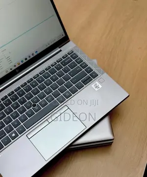Laptop HP ZBook Firefly 14 G7 16GB Intel Core I7 SSD 512GB